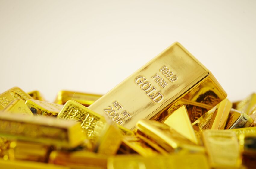  Gold tops US$5,000 per ounce first time ever