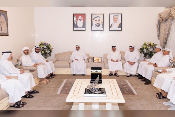  Fujairah Ruler receives Chief Executive Officer of ENOC Group